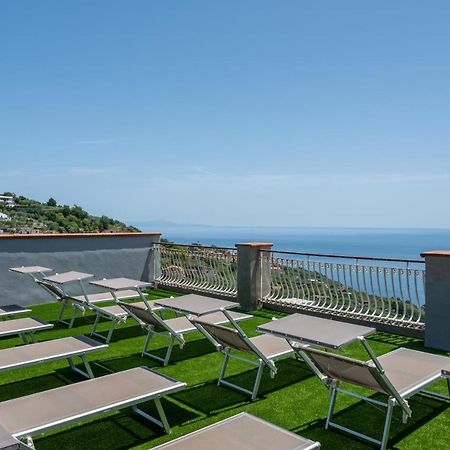 Hotel Montana SantʼAgata sui Due Golfi Buitenkant foto
