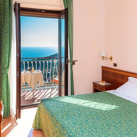 Hotel Montana SantʼAgata sui Due Golfi Buitenkant foto