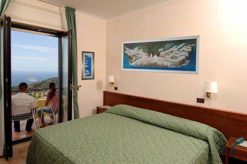 Hotel Montana SantʼAgata sui Due Golfi Buitenkant foto