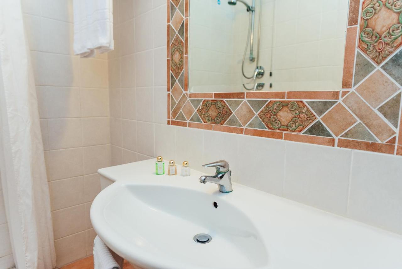 Hotel Montana SantʼAgata sui Due Golfi Buitenkant foto